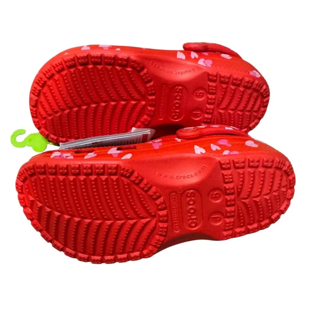 Crocs Classic Valentines Day Kids J5/ Women's 7 Cherry Red Hearts Butterflies
